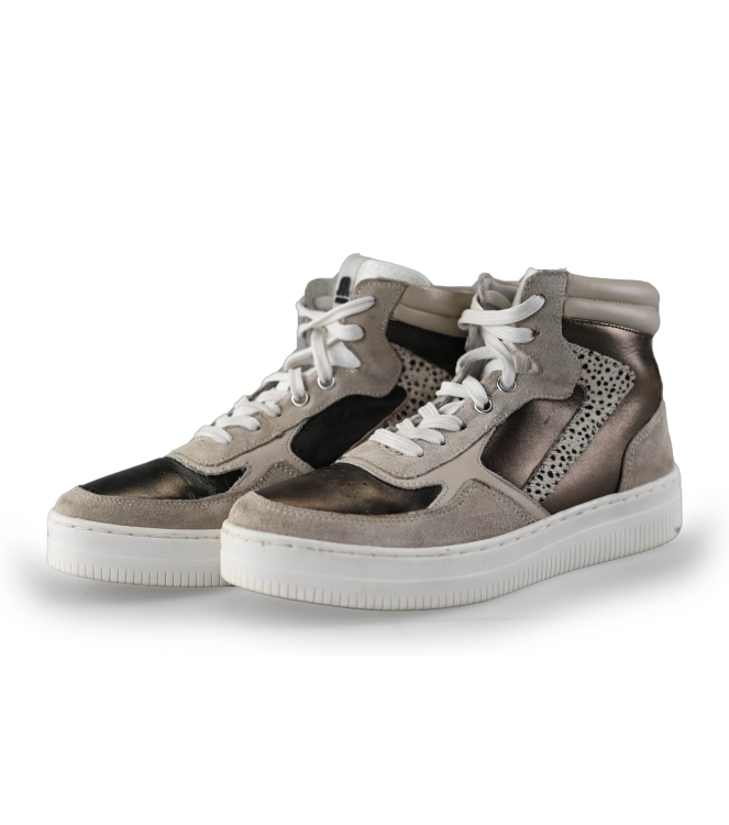 Maruti Sneakers