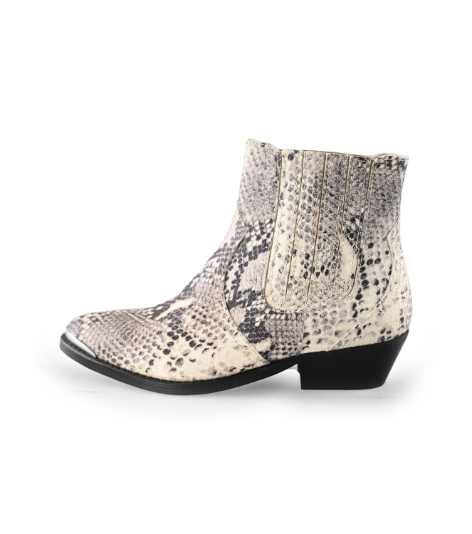 Ann Rocks Chelsea Boots