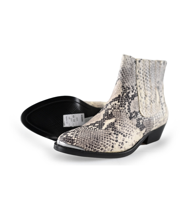 Ann Rocks Chelsea Boots