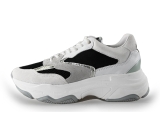 Giga Sneakers
