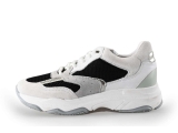 Giga Sneakers