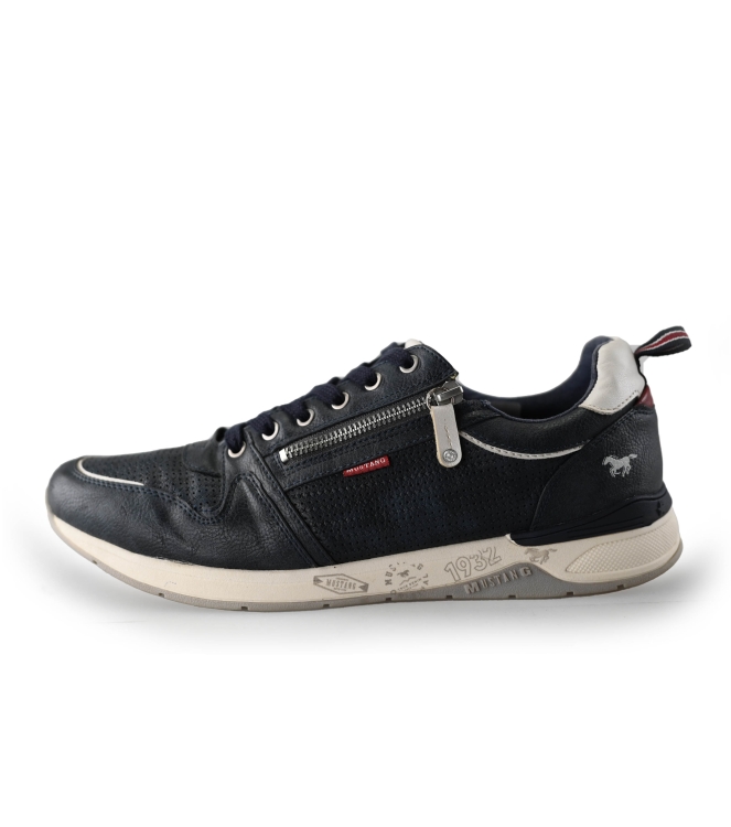 Mustang Sneakers