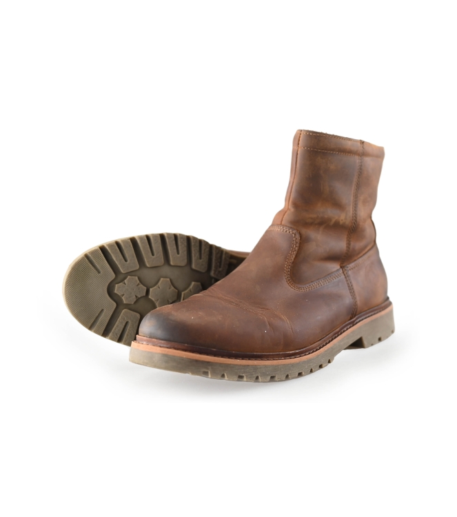 Outfielder Boots