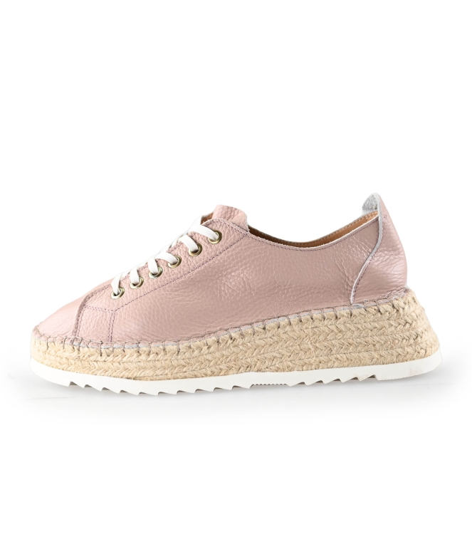 Dstrct Sneakers