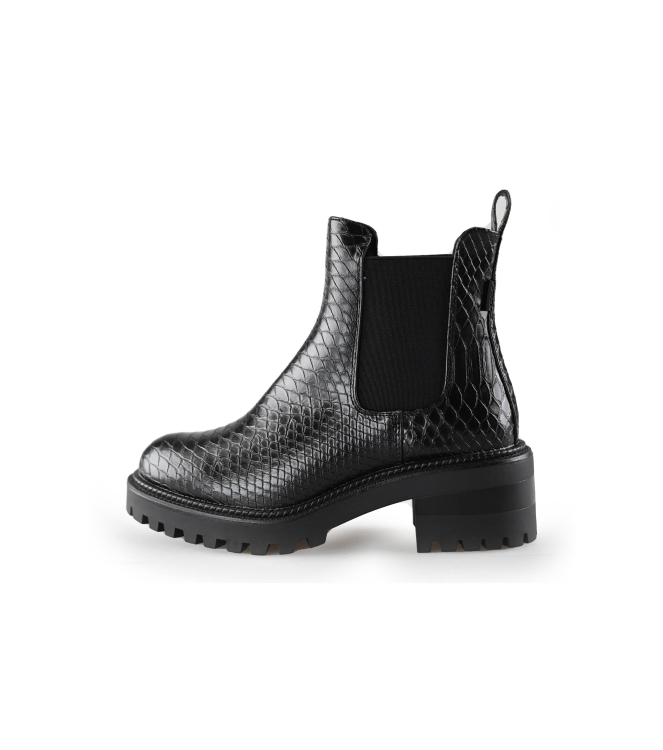 Posh Chelsea Boots