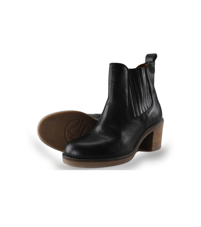Travelin Chelsea Boots