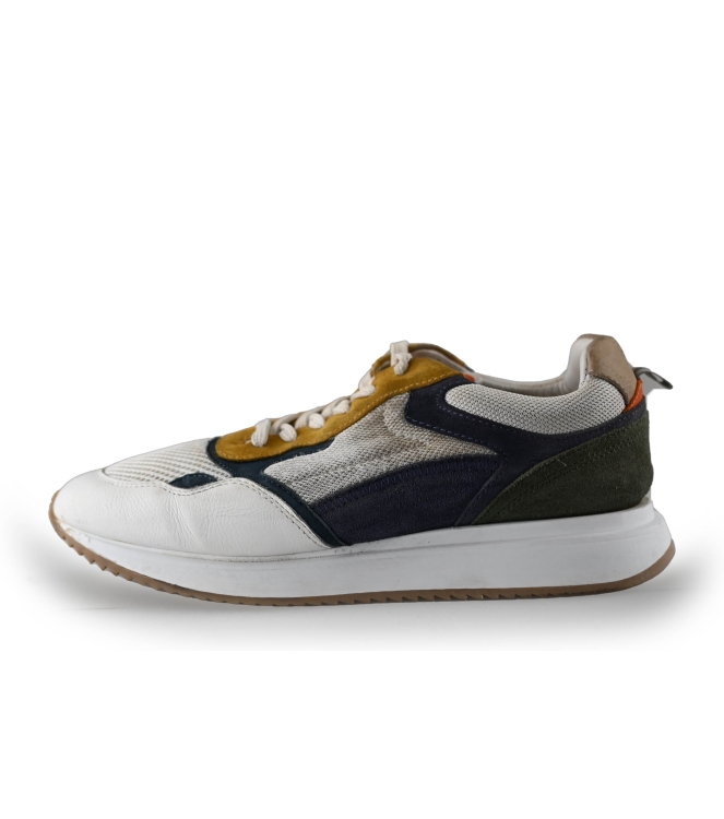 Dstrct Sneakers