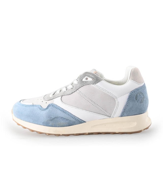 Travelin Sneakers