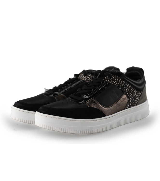 Maruti Sneakers