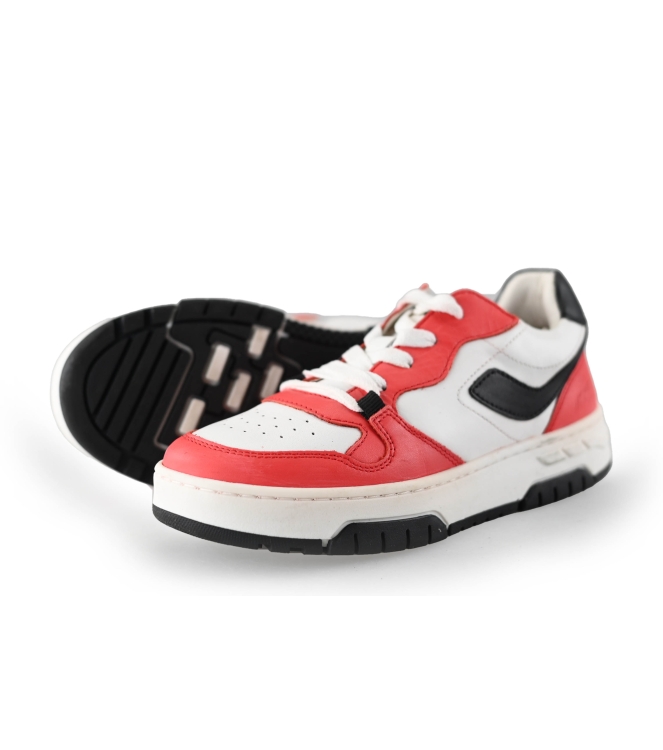 Ik Ke Sneakers
