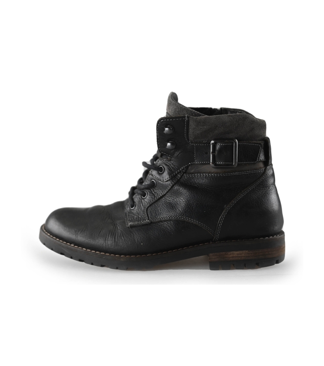 Outfielder Veterboots