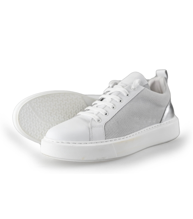 Mysa Sneakers