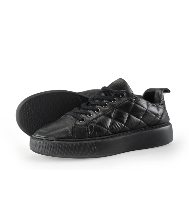 Mysa Sneakers
