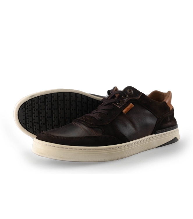 Travelin Sneakers