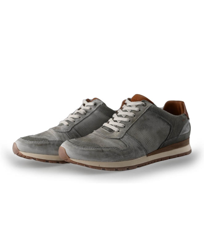 Travelin Sneakers
