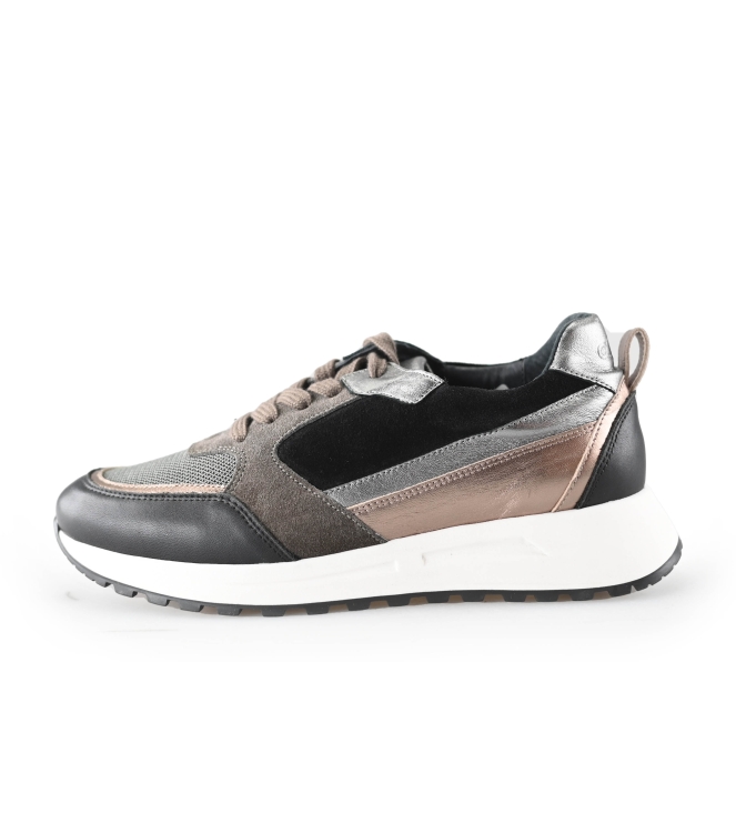 Aqa Sneakers
