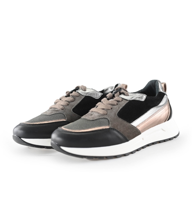 Aqa Sneakers