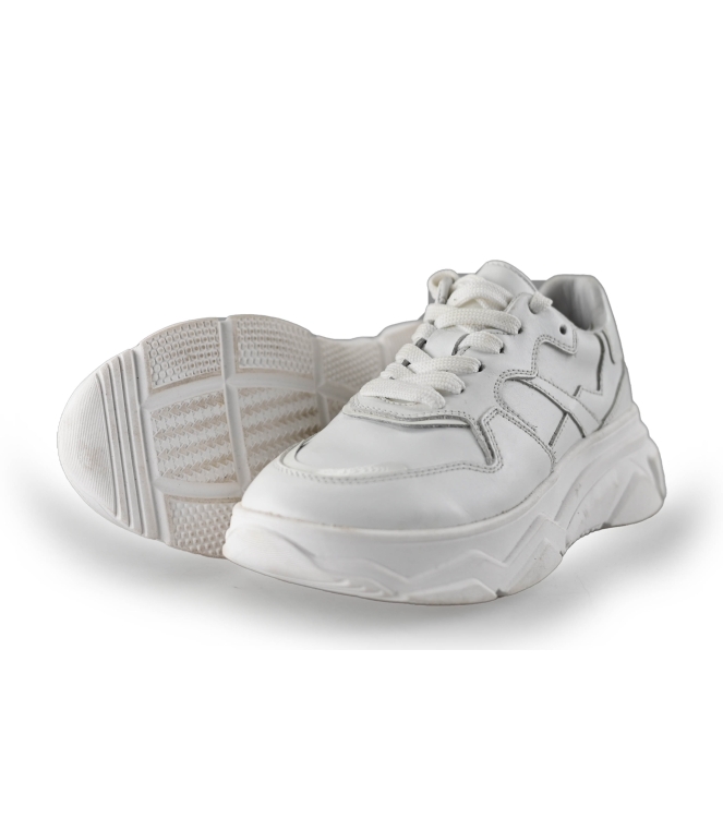 Dstrct Sneakers