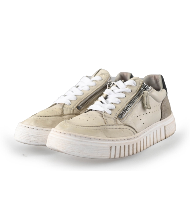 Aqa Sneakers