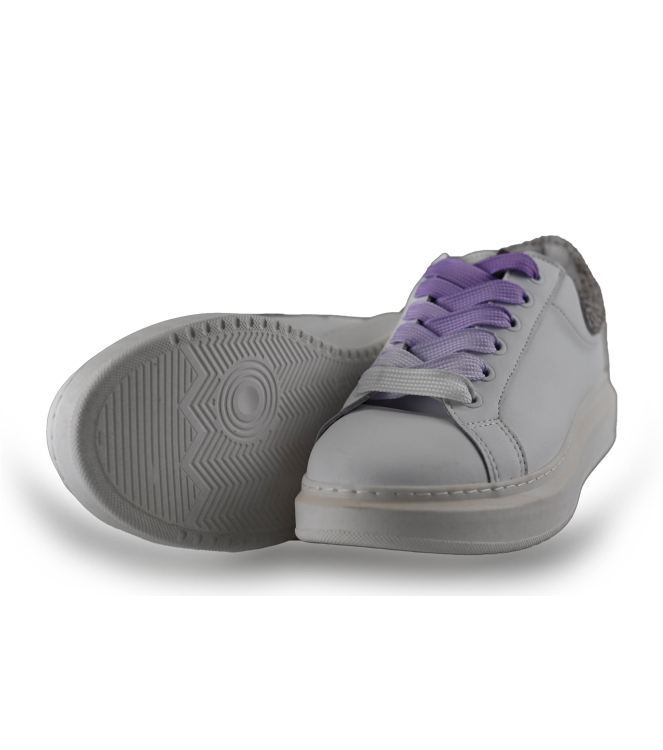 Maruti Sneakers
