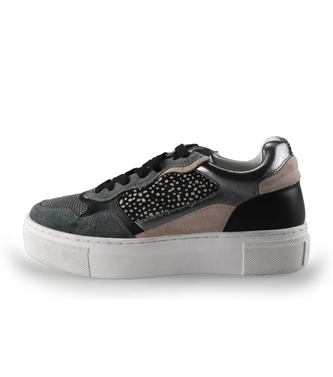 Maruti Sneakers