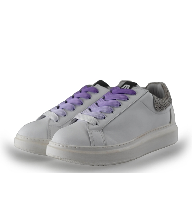 Maruti Sneakers