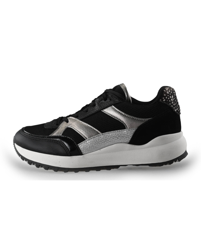 Maruti Sneakers