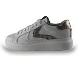 Maruti Sneakers