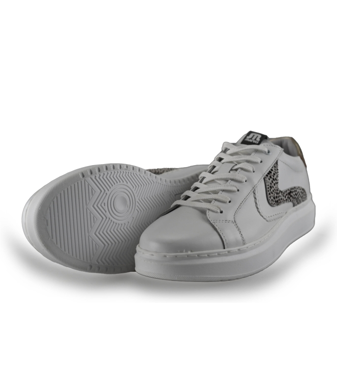Maruti Sneakers