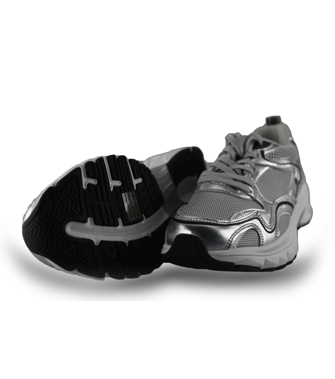 Maruti Sneakers