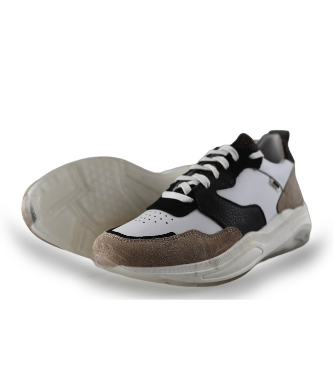 Maruti Sneakers