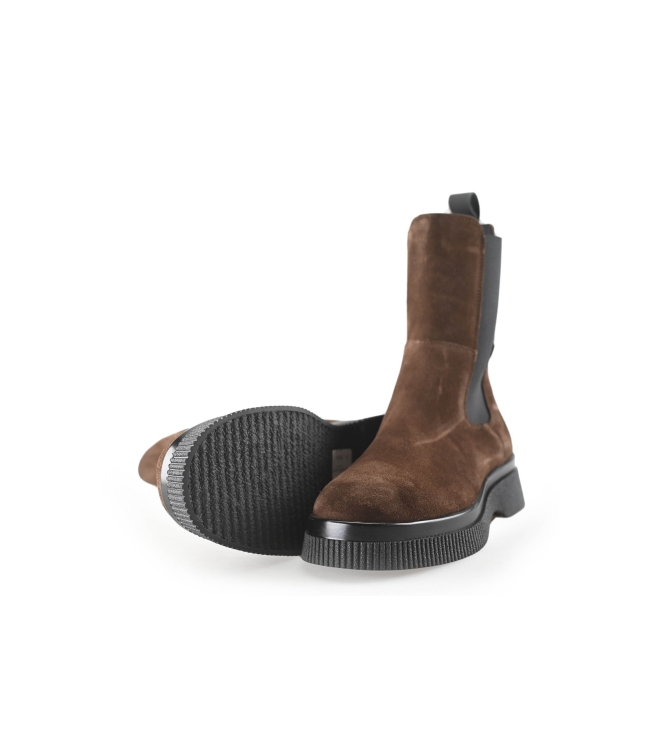 Hip Shoe Style Chelsea Boots