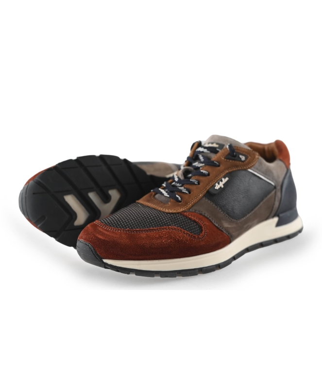 Glastonbury Sneakers