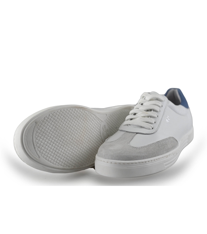AQA Sneakers