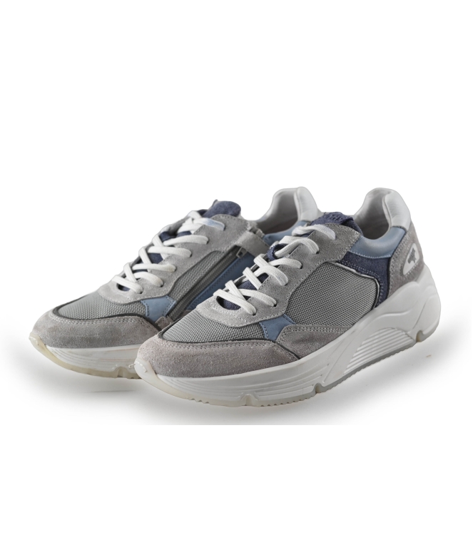 Giga Sneakers