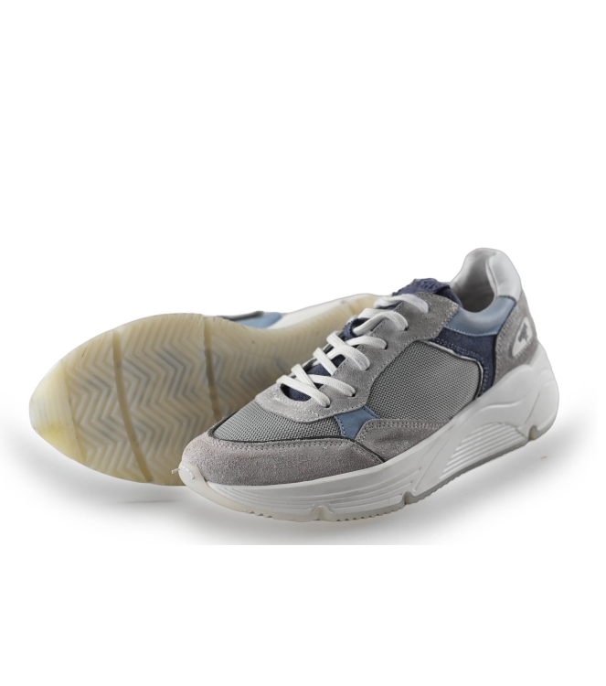 Giga Sneakers