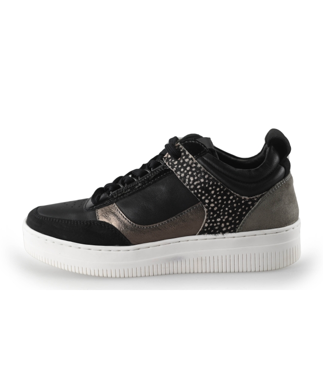 Maruti Sneakers