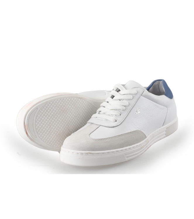 Aqa Sneakers