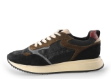 SUB55 Sneakers