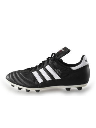 Adidas Voetbalschoenen Zwart 263465
 Maat 45
 