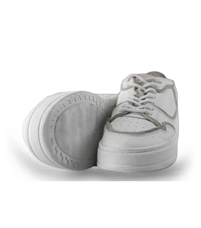 Omoda Sneakers