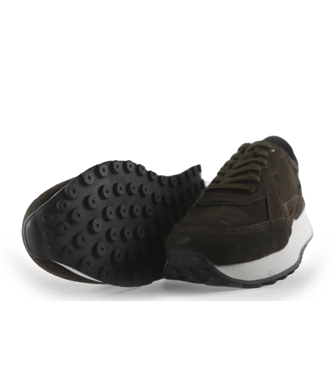 Vertice Sneakers