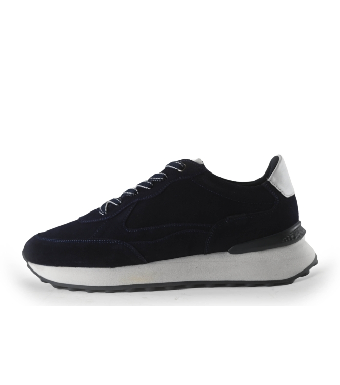 Vertice Sneakers