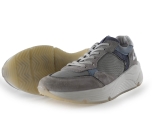 Giga Sneakers