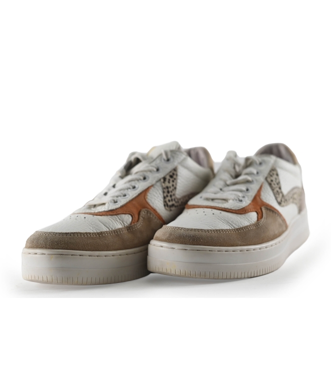Maruti Sneakers