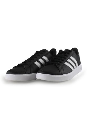 Adidas Sneakers Zwart 267044
 Maat 45½
 